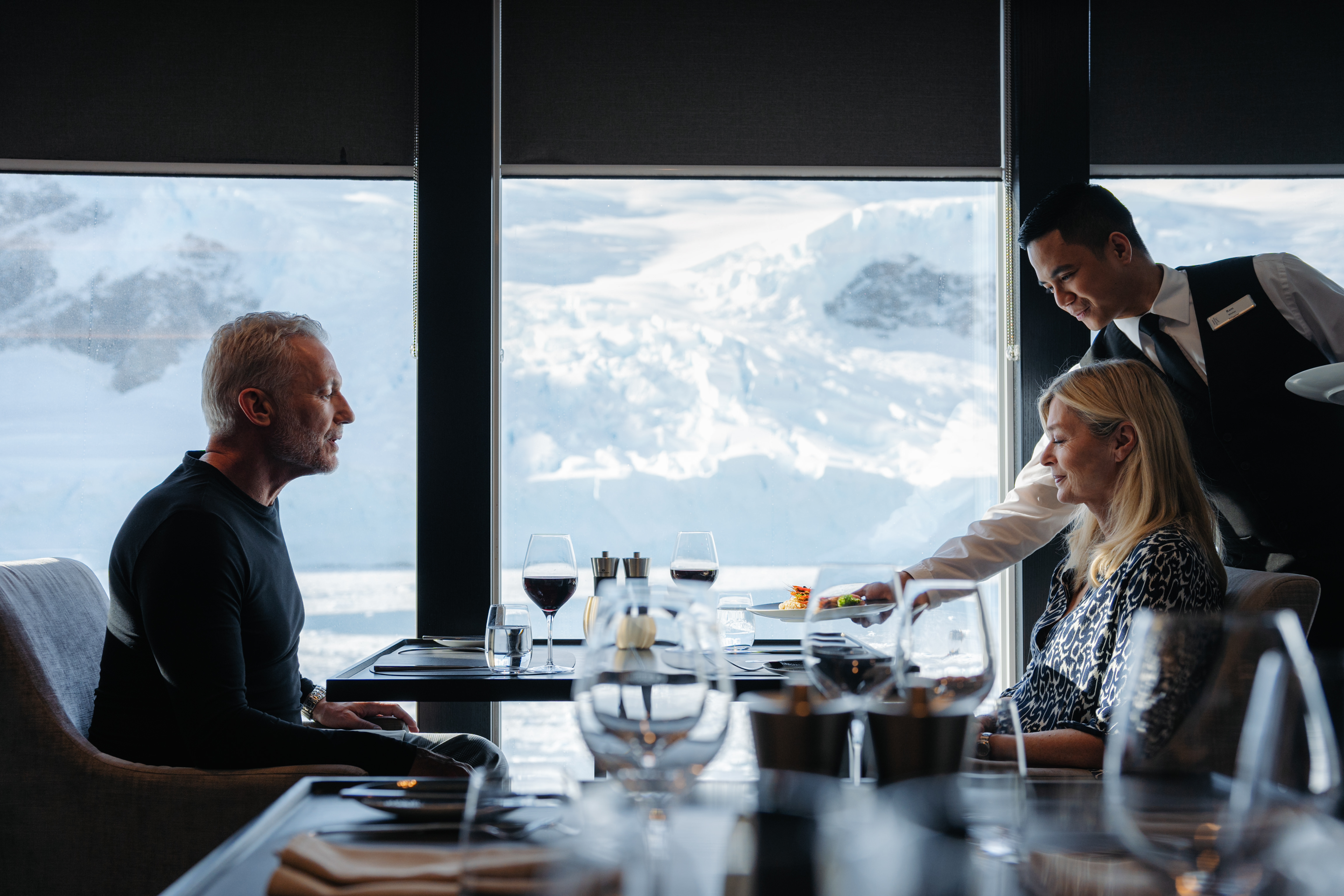 MS Roald Amundsen - Lindstrøm